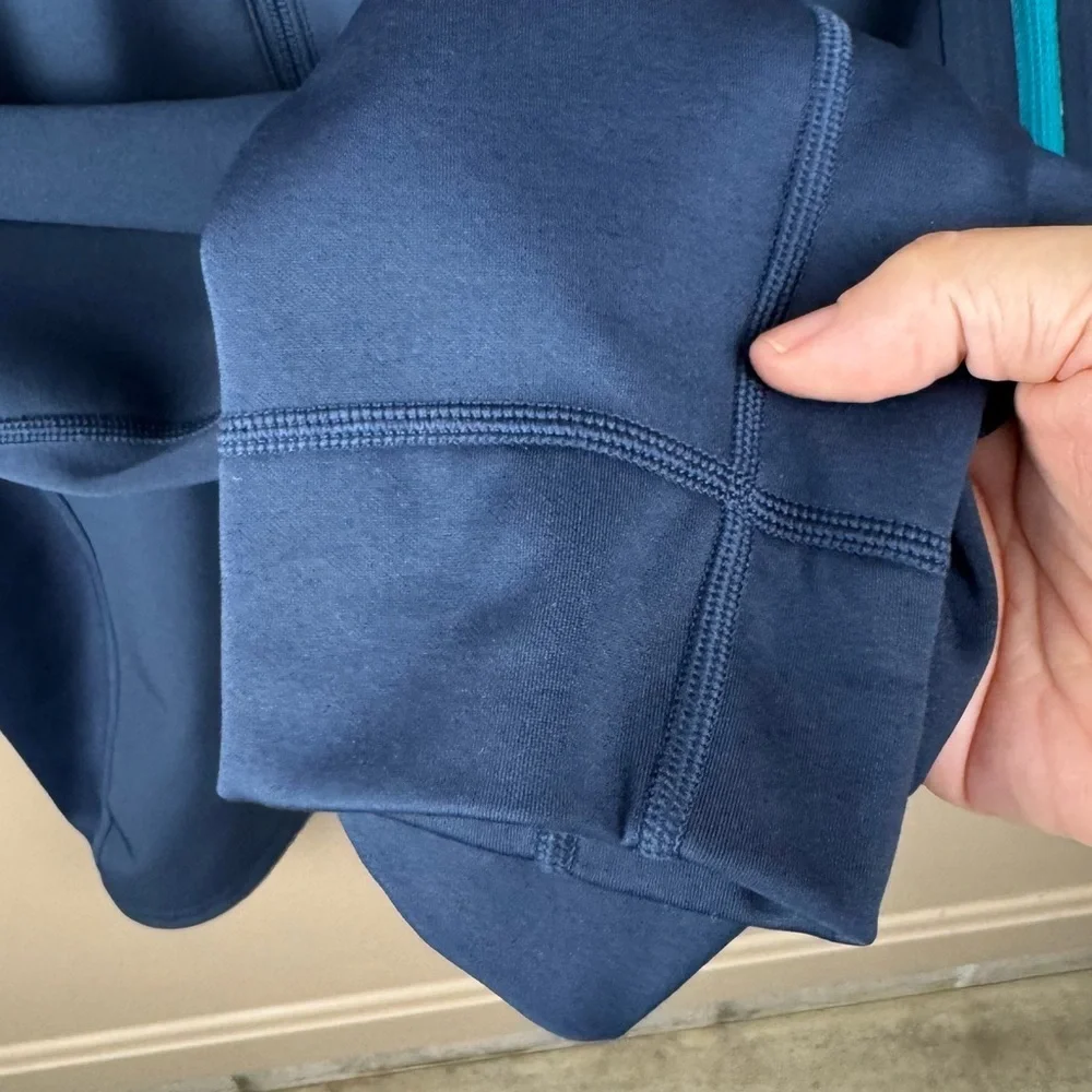 The North Face Men’s Small Navy Blue Half Zip Pullover Fleece Jacket